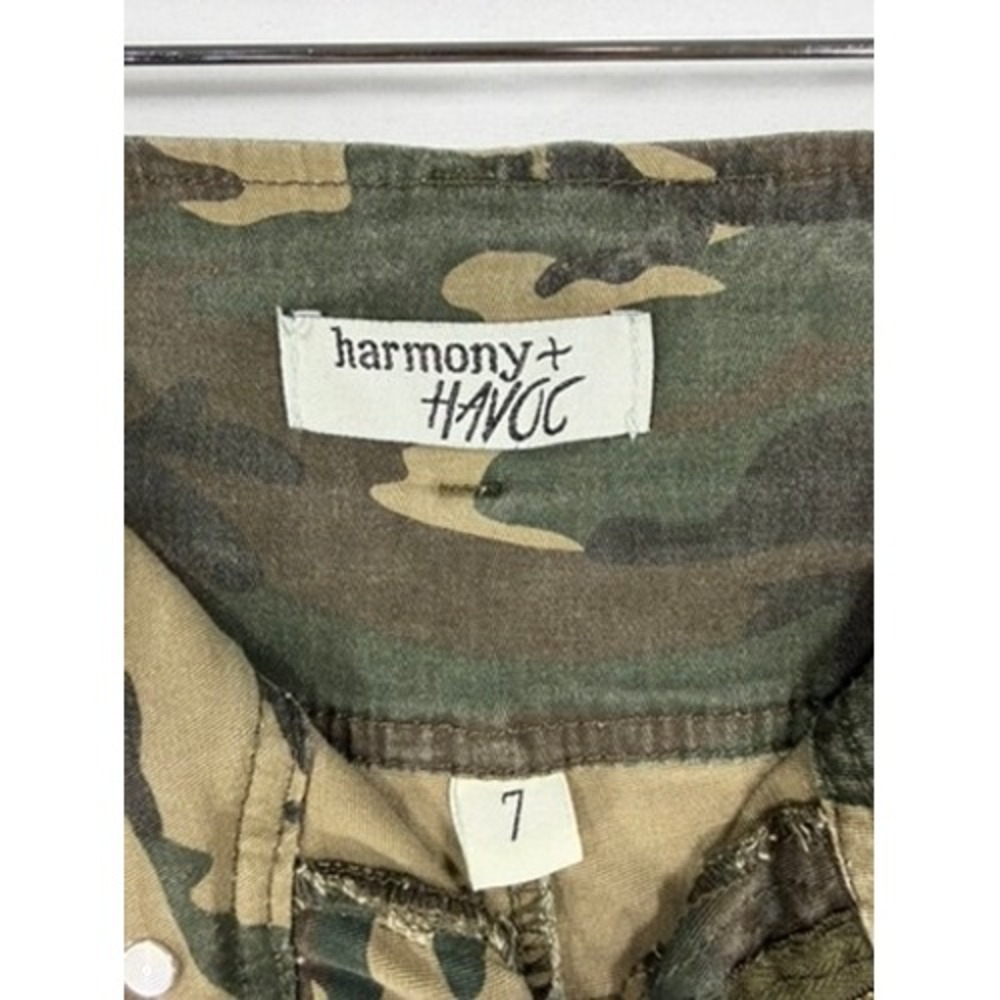 Harmony + Havoc Camo Shorts Women 7 Green Good High Waist 3-Button Fly - Picture 5 of 6